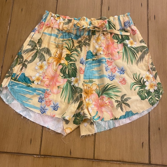 Shore Women’s Tropical Resort Floral Linen Blend Drawstring Shorts New size S-M - Picture 1 of 13